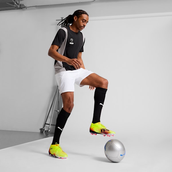Chaussures de soccer à crampons pour terrain ferme FUTURE 8 ULTIMATE Homme, Yellow Alert-PUMA Black-Sun Struck, extralarge